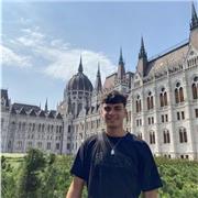 Clases particulares de bachillerato y ESO.Tengo experiencia de un año, puedo impartir clases tanto de bachillerato como de la ESO